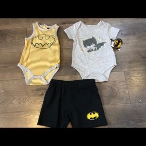 Batman 3 Piece Outfit Size 3 Months Nee